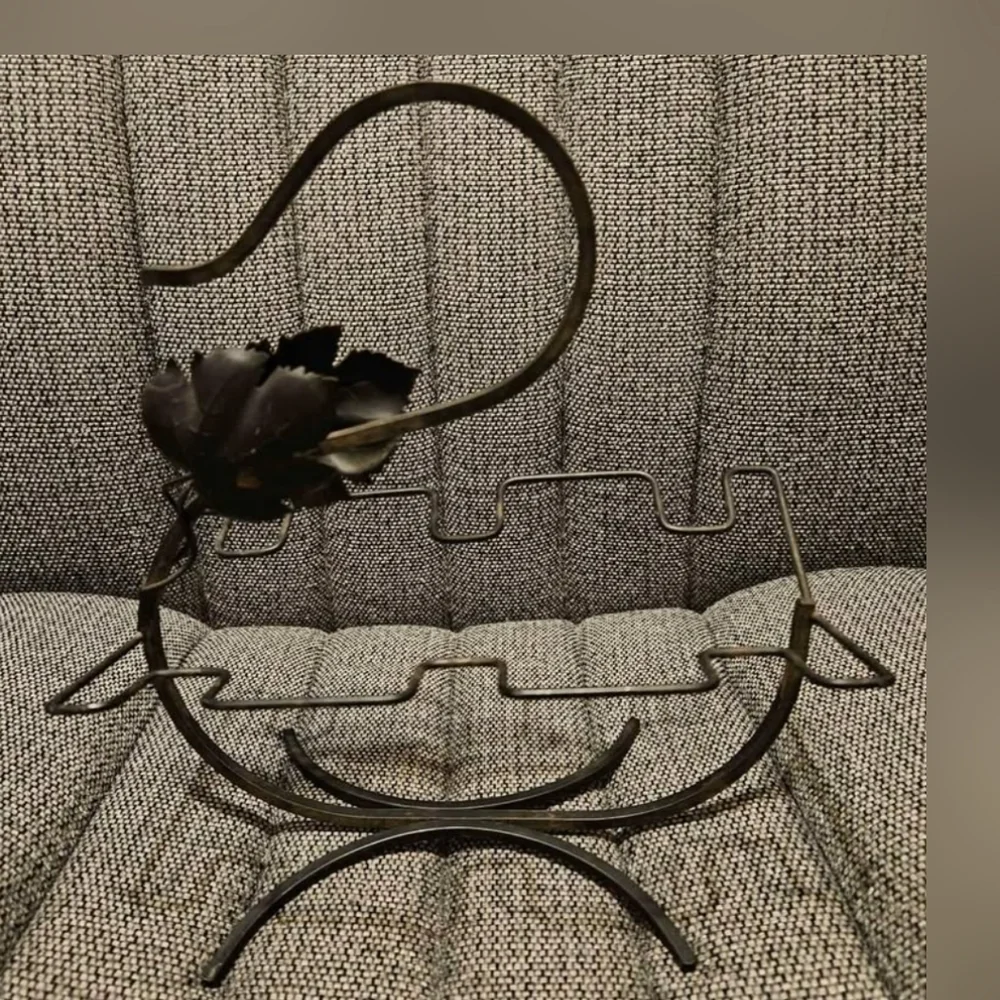 Wrought Iron Metal Duck Swan Holder Rack Bathroom Decor